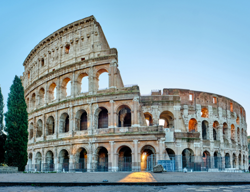 Colosseum,At,Sunrise,In,Rome,,Italy